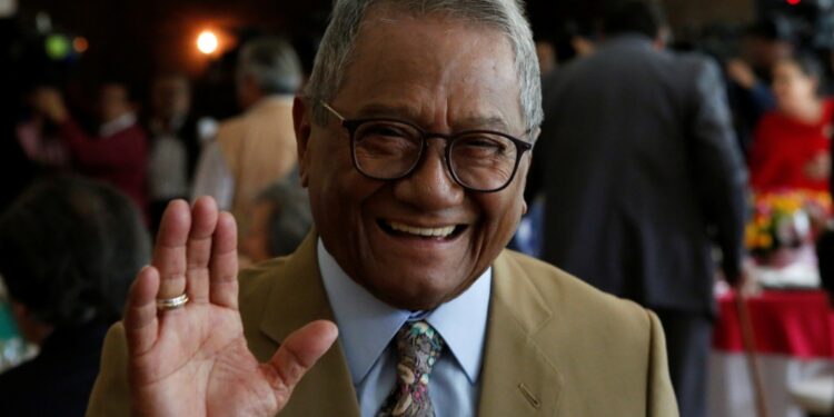 Murió Armando Manzanero por complicaciones de covid-19