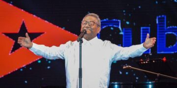 Familia de Armando Manzanero agradece a seguidores por sus oraciones