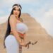 Modelo es arrestada por tomarse polémicas fotos en una pirámide de Egipto