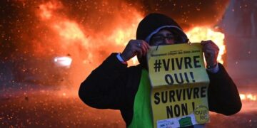 Nuevos enfrentamientos en París en protesta contra polémica ley de seguridad