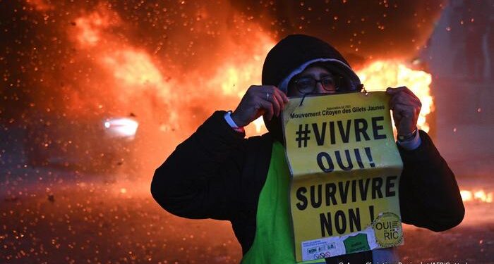 Nuevos enfrentamientos en París en protesta contra polémica ley de seguridad