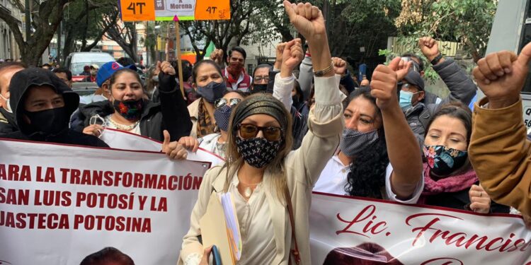 Francisca Reséndiz Lara se inscribe por la candidatura a la gubernatura por Morena