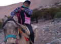 “La profe caballa”, la maestra rural chilena que cabalga por horas para dar clase