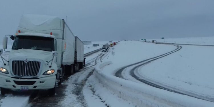 Frente Frío 24, se esperan lluvias fuertes, caída de nieve y viento