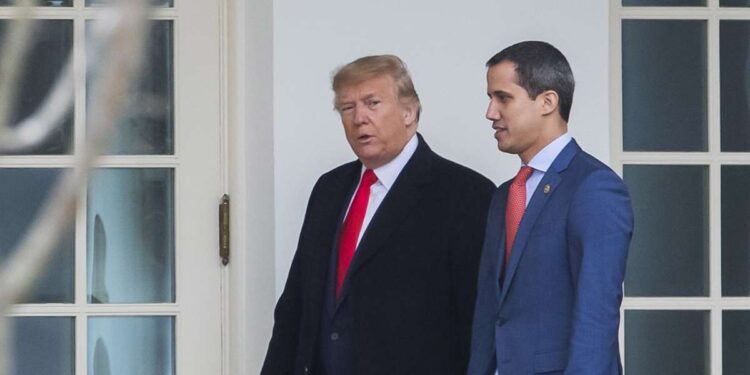 EU y Guaidó reiteran compromiso para presionar a Maduro