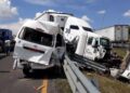 Dos muertos y 26 heridos tras fuerte accidente en la Querétaro-SLP