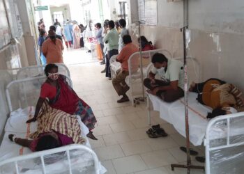 Misteriosa enfermedad deja 200 hospitalizados en India