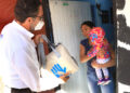 Ayuntamiento entrega paquetes de apoyo a madres solteras