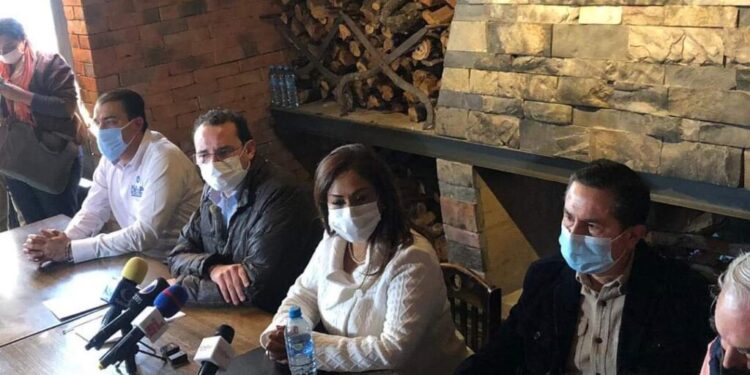 Sonia Mendoza se une a Xavier Nava y acusa al PAN de favoritismo