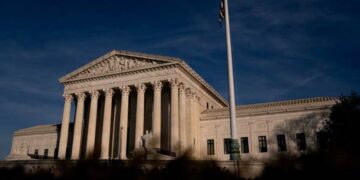 Corte Suprema falla a favor de Trump sobre plan para excluir a indocumentados del censo de EEUU