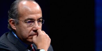 Transferencia electrónica pone en jaque a Felipe calderón