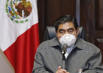 “Puebla se dirige hacia una enorme crisis de salud”: Barbosa