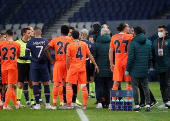 Partido suspendido por insultos racistas en la Champions