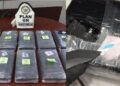 Encuentran 10 paquetes con cocaína en baños del AICM