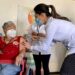 Europa inicia este domingo vacunación contra el COVID-19 en abuelitos
