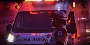 Muere mujer tras caer de un puente vehicular en Neza, Estado de México