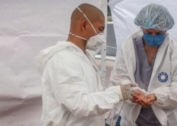 México registra rebrote de COVID-19 en Baja California, frontera con EEUU, alerta OPS