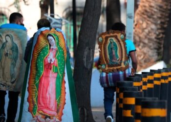 Cierre de Basílica rompe tradiciones y deja mandas sin cumplir de los peregrinos