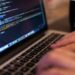 ¿Qué es mejor, apagar o suspender tu computadora?