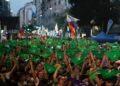 Cámara de Diputados de Argentina aprueba ley para legalización del aborto y pasa al Senado