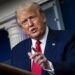 Trump afirma que vacuna COVID-19 de Moderna fue aprobada en EEUU