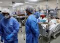 Nueva variante de coronavirus no causa enfermedad más severa que otras, revela estudio