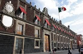 Falso funcionario de aduanas lleva once años defraudando en CDMX