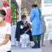 Dos enfermeras y un médico, las primeras personas en recibir vacuna COVID-19 en México