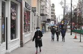 Piden vacunar a dos millones de personas por semana en Reino Unido para evitar tercera ola de COVID-19