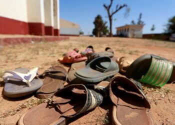 Encuentran a 17 alumnos desaparecidos tras ataque de Boko Haram a escuela en Nigeria