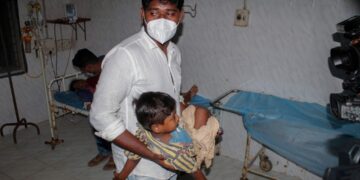 Enfermedad misteriosa desconcierta a expertos en India; suman 500 hospitalizados