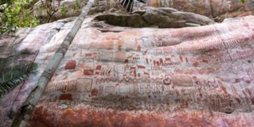 Hallan pinturas rupestres de la era de hielo en la selva del Amazonas