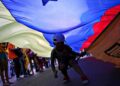 Abren centros de votación en Venezuela para elecciones legislativas pese acusaciones de fraude