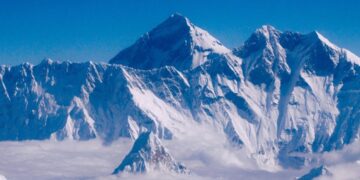 Nepal y China fijan la altura del Everest en ocho mil 848.86 metros