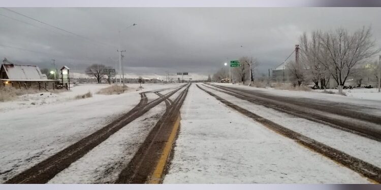 Nevadas en Chihuahua causan cierres carreteros