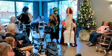 ‘Santa Claus’ contagia de Covid-19 a 118 personas en asilo de ancianos