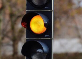 Puebla regresa a semáforo naranja tras incremento de casos COVID-19