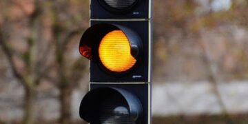 Puebla regresa a semáforo naranja tras incremento de casos COVID-19