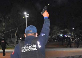 Detienen a 11 policías de Cancún involucrados en represión de manifestación