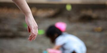 Pareja intenta detener el secuestro de sus hijos y son asesinados