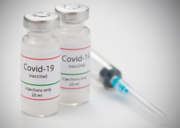 Cofepris analiza solicitud de Pfizer sobre vacuna COVID-19 en México, confirma Ebrard