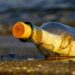Hallan botella con un mensaje y tapones para los oídos en las Bermudas