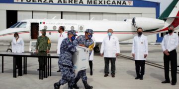 IMSS reporta 2 casos de reacción a vacuna COVID en Tabasco