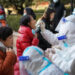 China confina otra ciudad de 11 millones de personas para contener brote de COVID