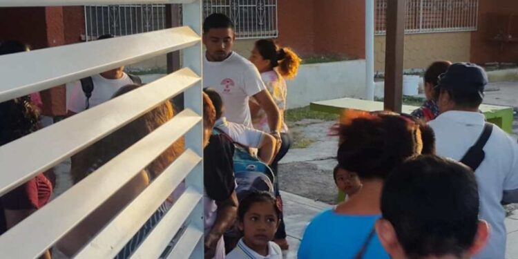 AMLO pide a Chiapas y Campeche abrir las escuelas por estar en semáforo verde