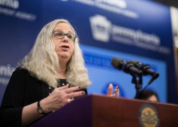 iden nomina a Rachel Levine, mujer transgénero para Subsecretaría de Salud