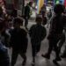 Corte de EU da luz verde a expulsión de niños migrantes no acompañados