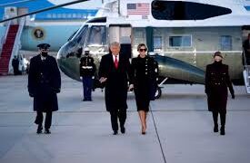 Trump aterriza en Florida poco antes de la juramentación de Biden