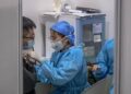 Vacuna china Sinopharm contra COVID-19 es segura en niños y adolescentes, según datos clínicos