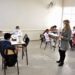 Gobierno ofrece vacunar a estos maestros para volver a clases
